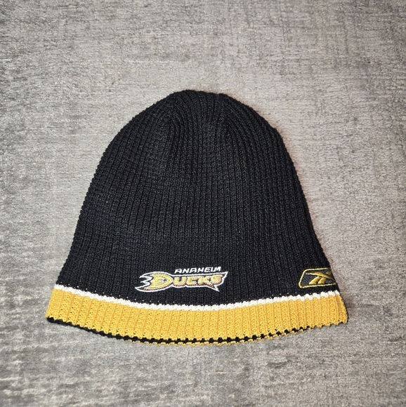 Anaheim Ducks NHL One Size Reversible Knit Beanie Hat by Reebok - Picture 1 of 8